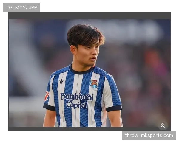 日本足球新星久保建英独创庆祝动作引发模仿热潮