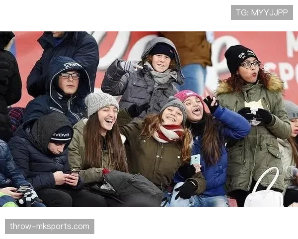 斯佩齐亚新阵容亮相：青春活力与老将经验融合，稳健引援策略引关注