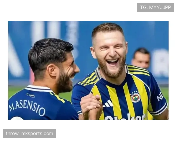 恰尔汗奥卢无球跑动成攻防转换关键,战术价值持续提升 恰尔汗奥卢无球跑动成攻防转换关键,战术价值持续提升