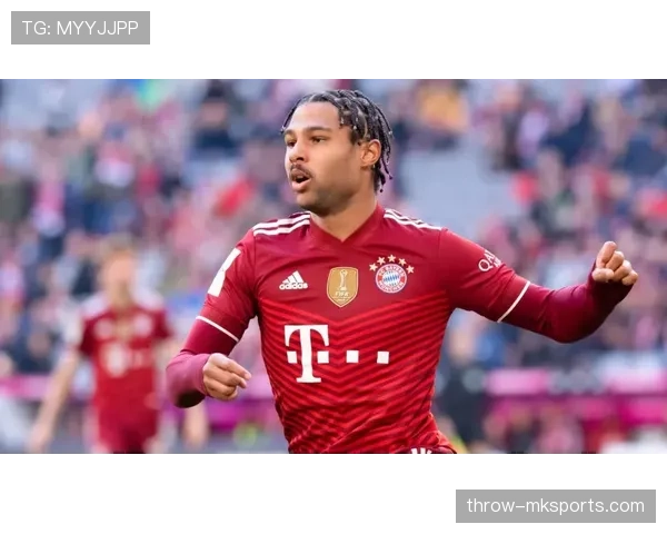 德甲豪门转会动态解析：引援策略与阵容调整趋势